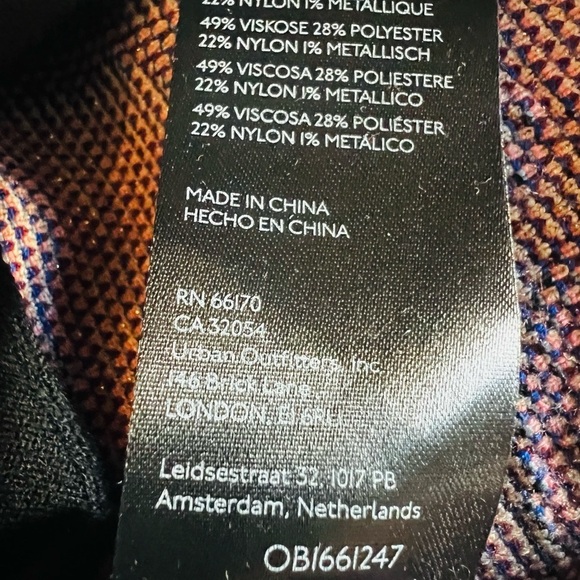 BY ANTHROPOLOGIE WOMEN’S CUTE SHACKET SWEATER BLACK WITH FLAMINGOS & FLORAL SZ M - Picture 7 of 9